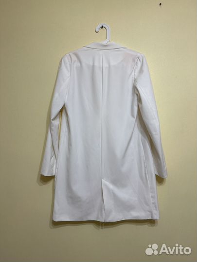Белый пиджак stradivarius
