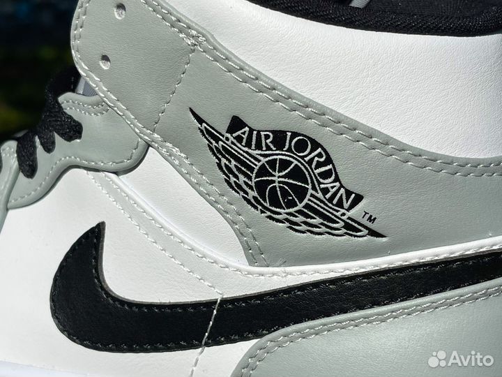 Кроссовки Nike Air Jordan 1 Mid Light Smoke Grey