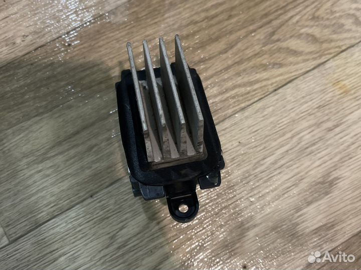 Резистор печьки Форд escape 07-12г