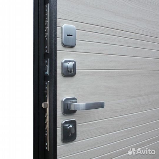 Входная дверь 