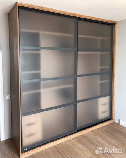 Шкаф в потолок