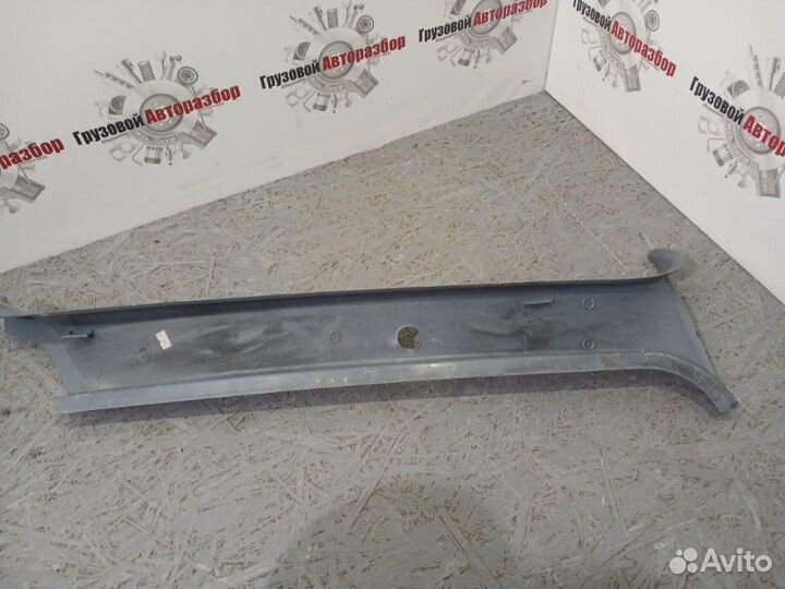 Накладка стойки лобового стекла Mercedes-Benz