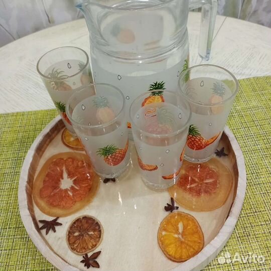 Поднос с цитрусами