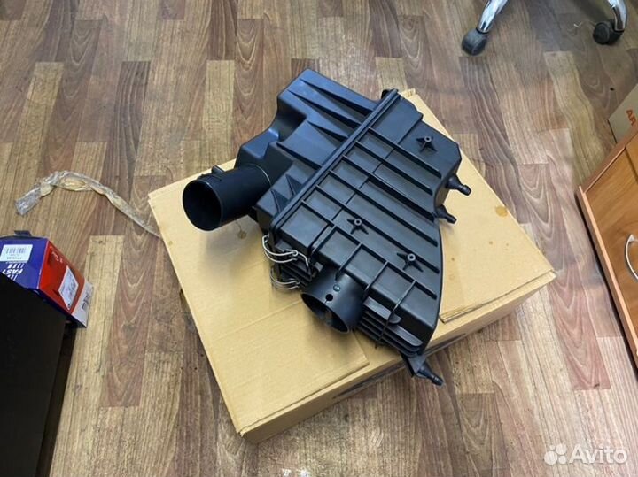 Корпус воздушного фильтра Ford Transit TT9 2.4