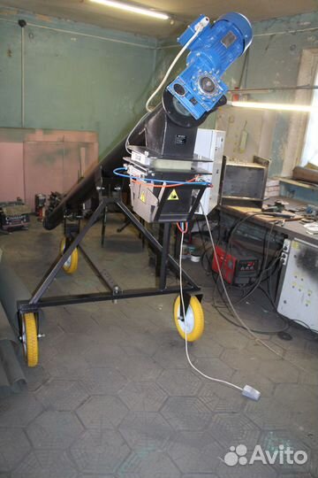 Мобильный шнековый весовой дозатор (фасовщик)