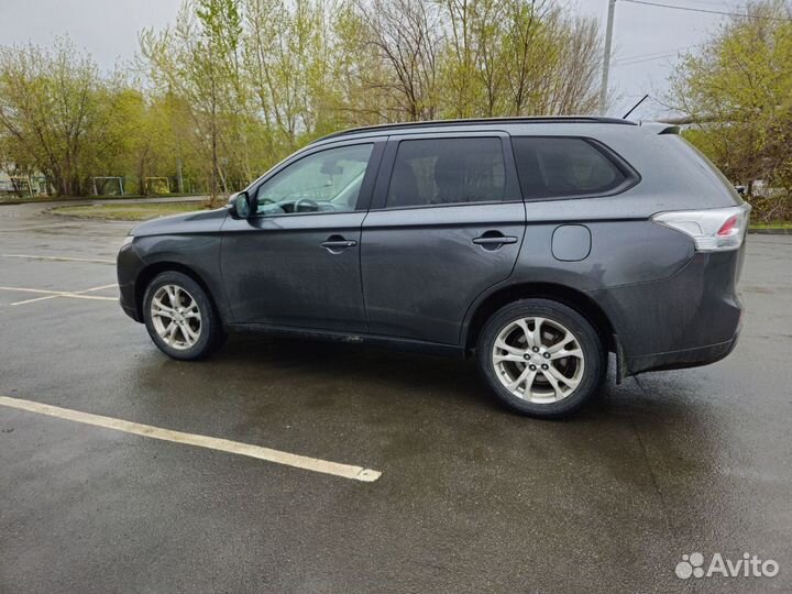 Mitsubishi Outlander 2.0 CVT, 2013, 190 000 км