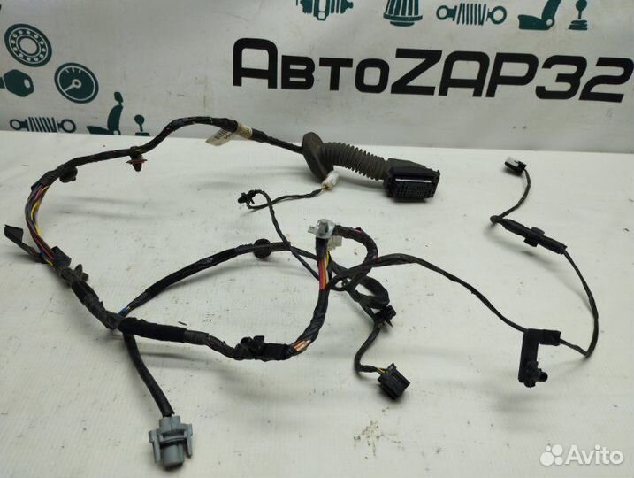 Проводка двери передняя правая Hyundai Solaris