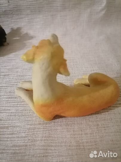 Статуэтка палевого лабрадора