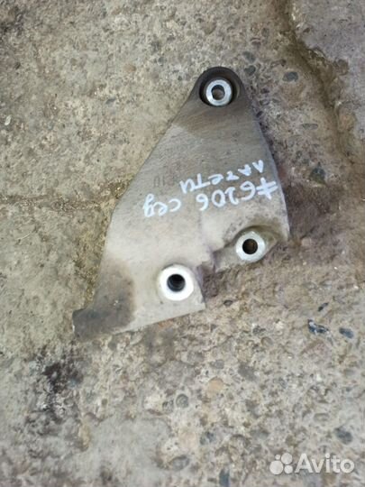 Кронштейн генератора Chevrolet Lacetti, седан