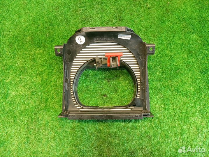 Обшивка рулевой колонки Mercedes-Benz E-class