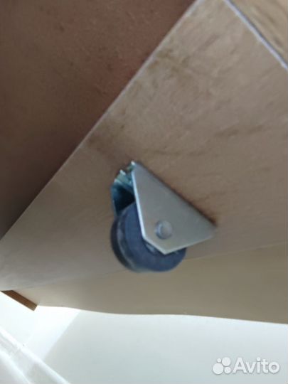 Ящики подкроватные выкатные