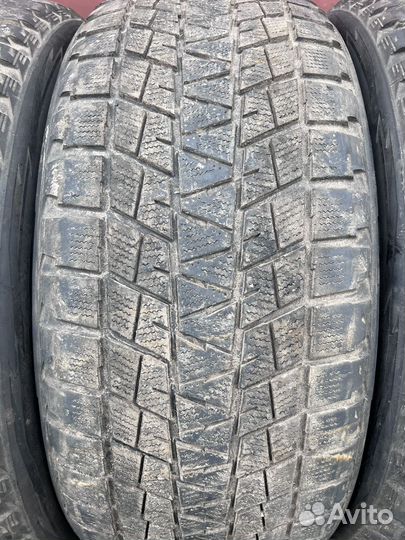 Bridgestone Blizzak DM-V1 275/50 R22