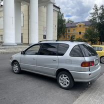 Toyota Ipsum 2.0 AT, 1997, 350 000 км, с пробегом, цена 410 000 руб.