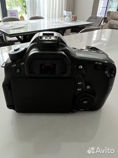 Зеркальный фотоаппарат canon 60d