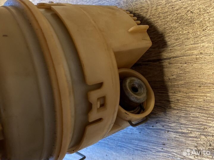 Peugeot 206 топливный насос в сборе 1,4 бензин