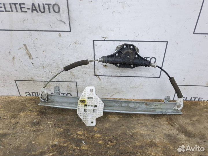 Стеклоподъемник задний левый Kia Rio 3