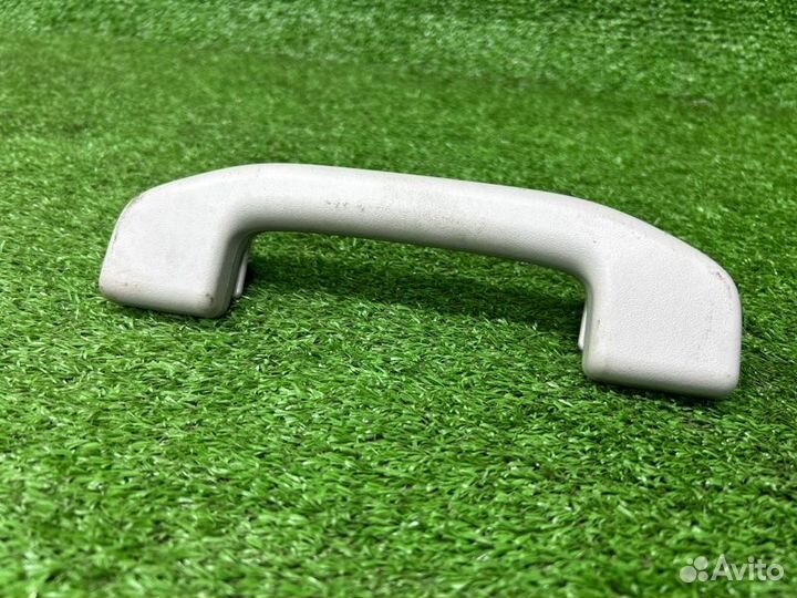 Ручка потолка передняя правая Ваз Vesta Cross