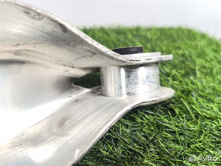 Рычаг подвески задний Audi Q5 FY 2.0 дизель 2021