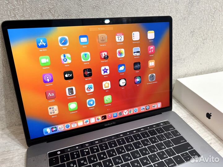 Apple MacBook Pro 15 2017 touch bar