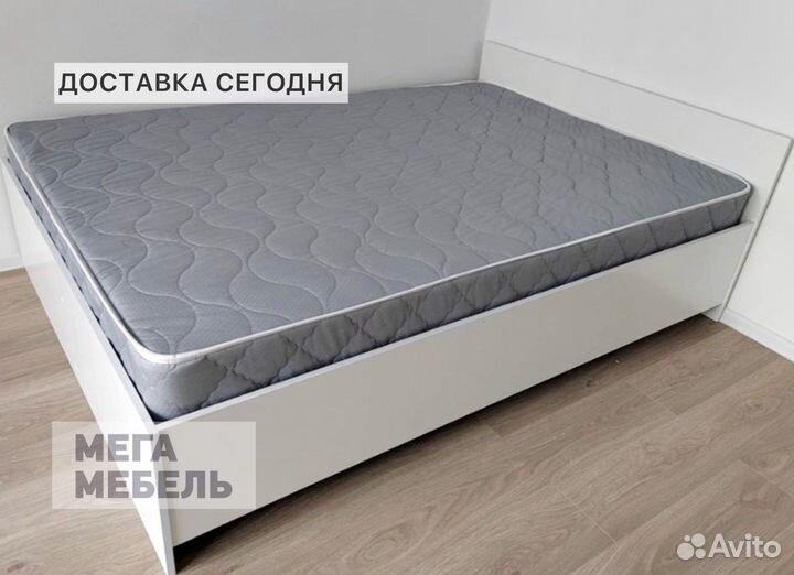 Кровать