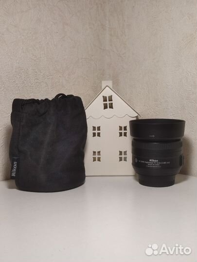 Объектив Nikon 35mm 1.8G DX