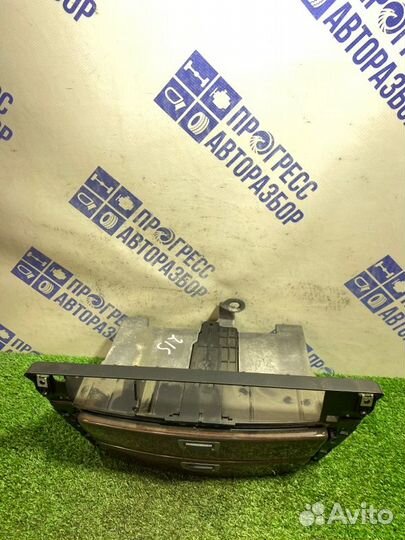 Бардачок Bmw 750I седан 4.8 N62B48B 2007