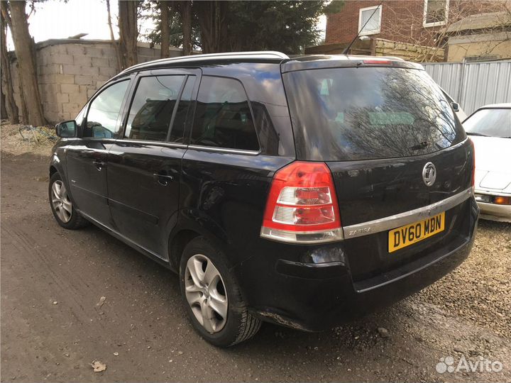 Разбор на запчасти Opel Zafira B 2005-2012