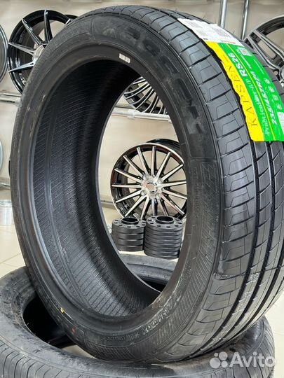 Kapsen RS26 235/45 R20 100W