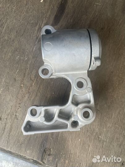 Натяжитель приводного ремня 2grfe Lexus,Toyota