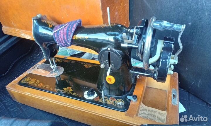 Швейная машинка ручная СССР