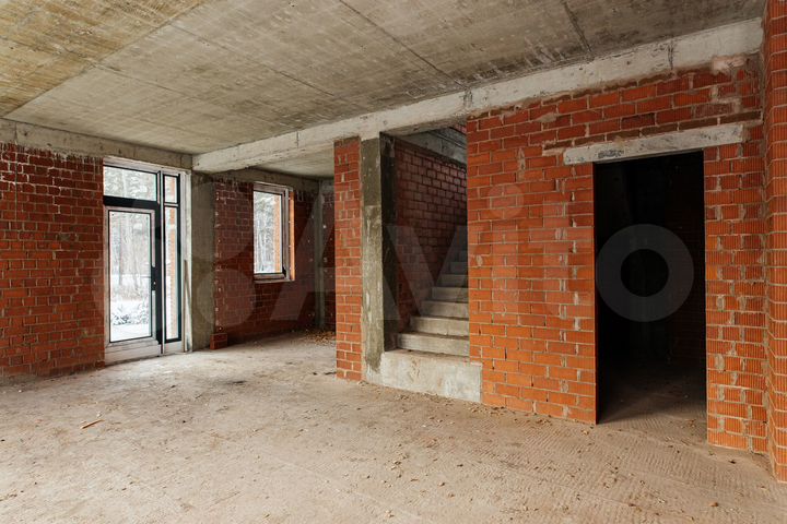 Коттедж 180 м² на участке 9,8 сот.