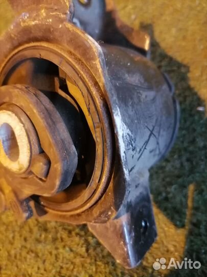 Опора двигателя (подушка двс) передняя левая GS1G