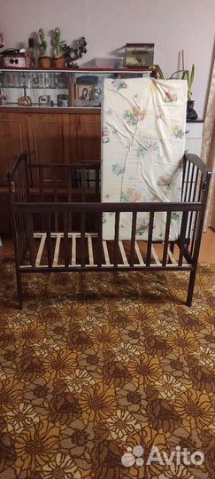 Детская кроватка