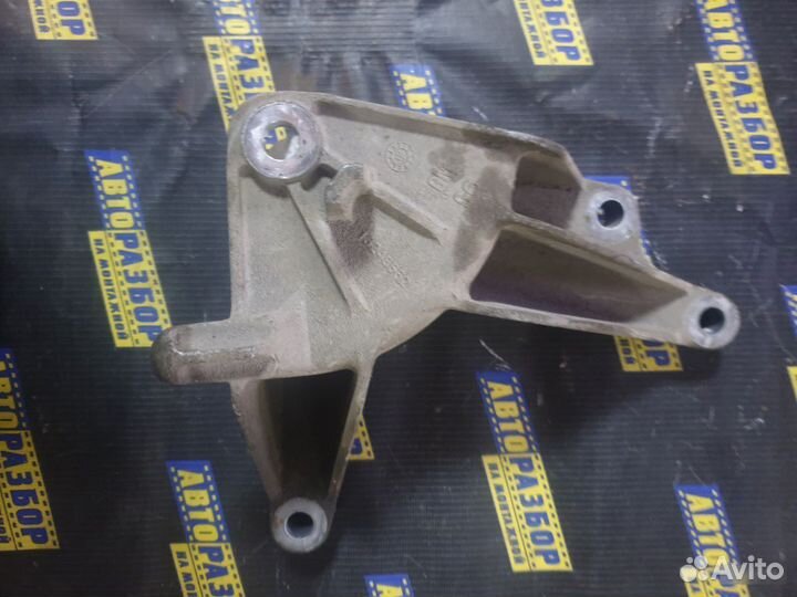 Кронштейн кпп Chevrolet Cruze