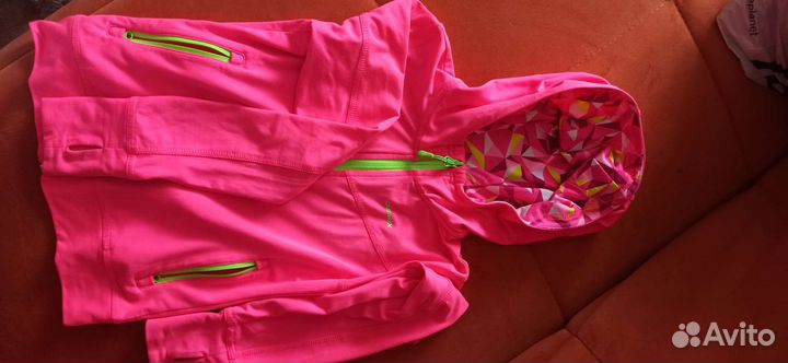 Костюм для фигурного катания. В наличии