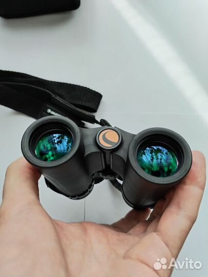 Сверхкомпактный бинокль Celestron Outland X 10x25