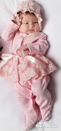 Комплект на выписку для девочки