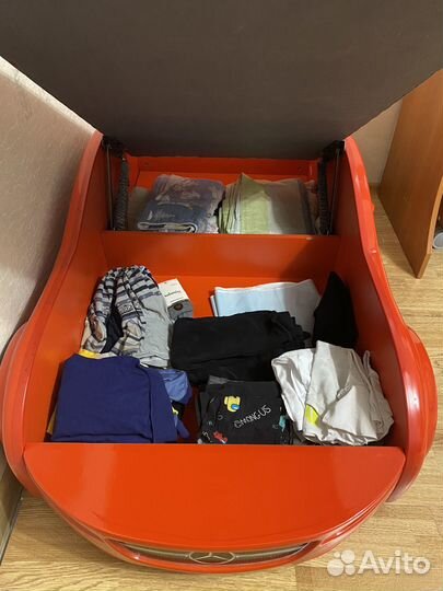 Детская кровать машинка