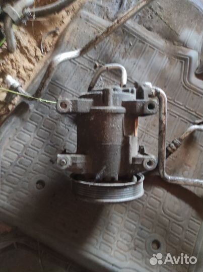 Компрессор кондиционера Nissan Primera,almera n16