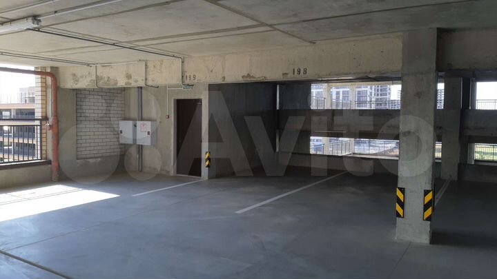 Машиноместо, 13 м²