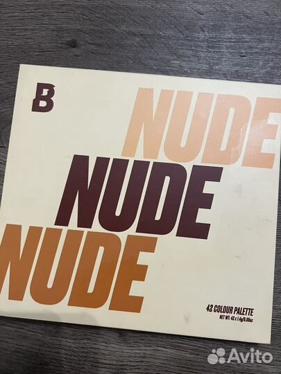 Палетка beauty bay 42 nude