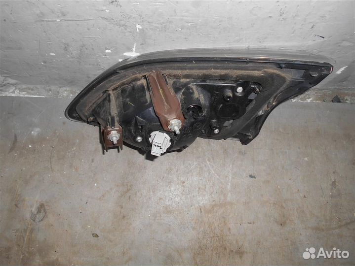 Фонарь задний внутренний левый от Mazda Mazda 3