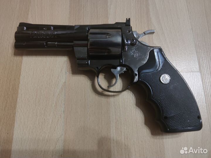 Зажигалка турбо пистолет новый