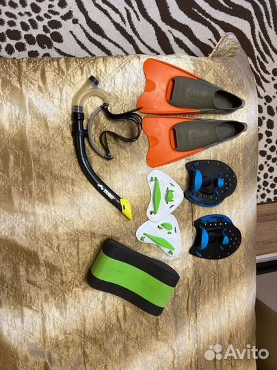 Принадлежности для плавания