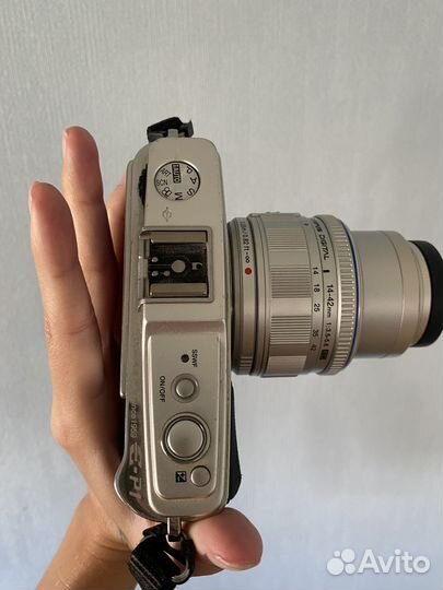 Фотоаппарат Olympus PEN E-P1 (объектив 14-42мм)