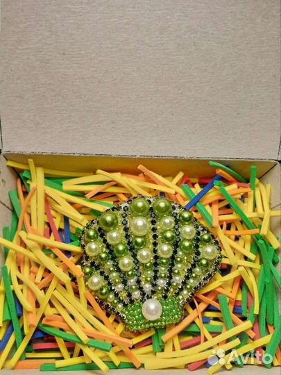 Брошь ручной работы