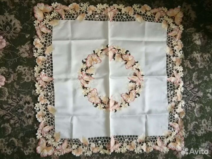 Скатерти из французского сундучка