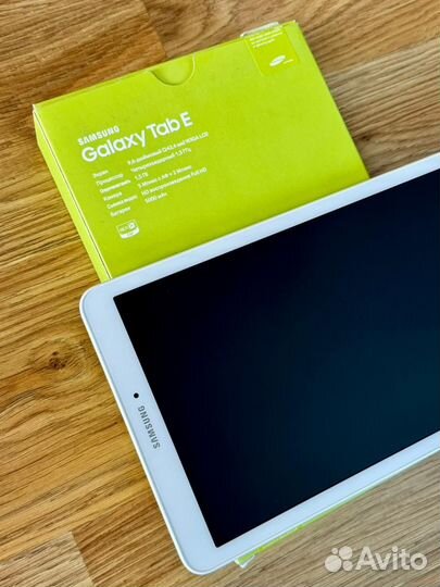 Планшет samsung galaxy Tab E