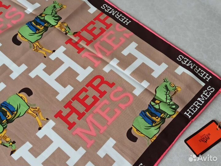 Платок Шелковый Hermes бежевый ручная подгибка