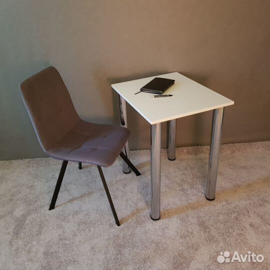 Компьютерный стол белый 60*50 см Хром ножки